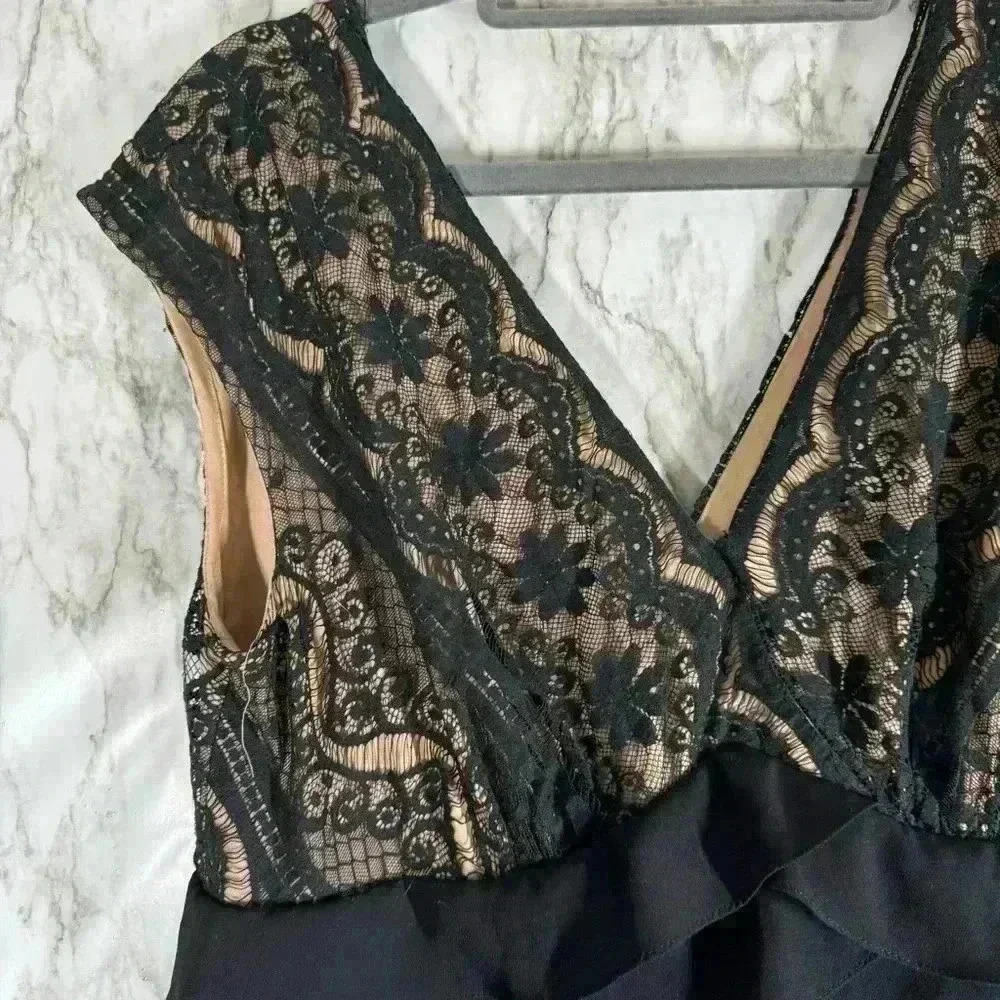 Adrianna Papell Black & Tan Lace Overlay Tiered Ruffle V-Neck Sheath Dress Sz 14 - Picture 6 of 7